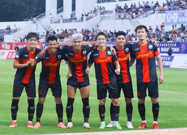 Phản hồi nhanh chóng FCB8 Thể Thao
